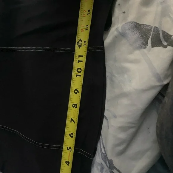 Lolë athletic racer back‎ tank top black with secret pocket - Picture 3 of 7